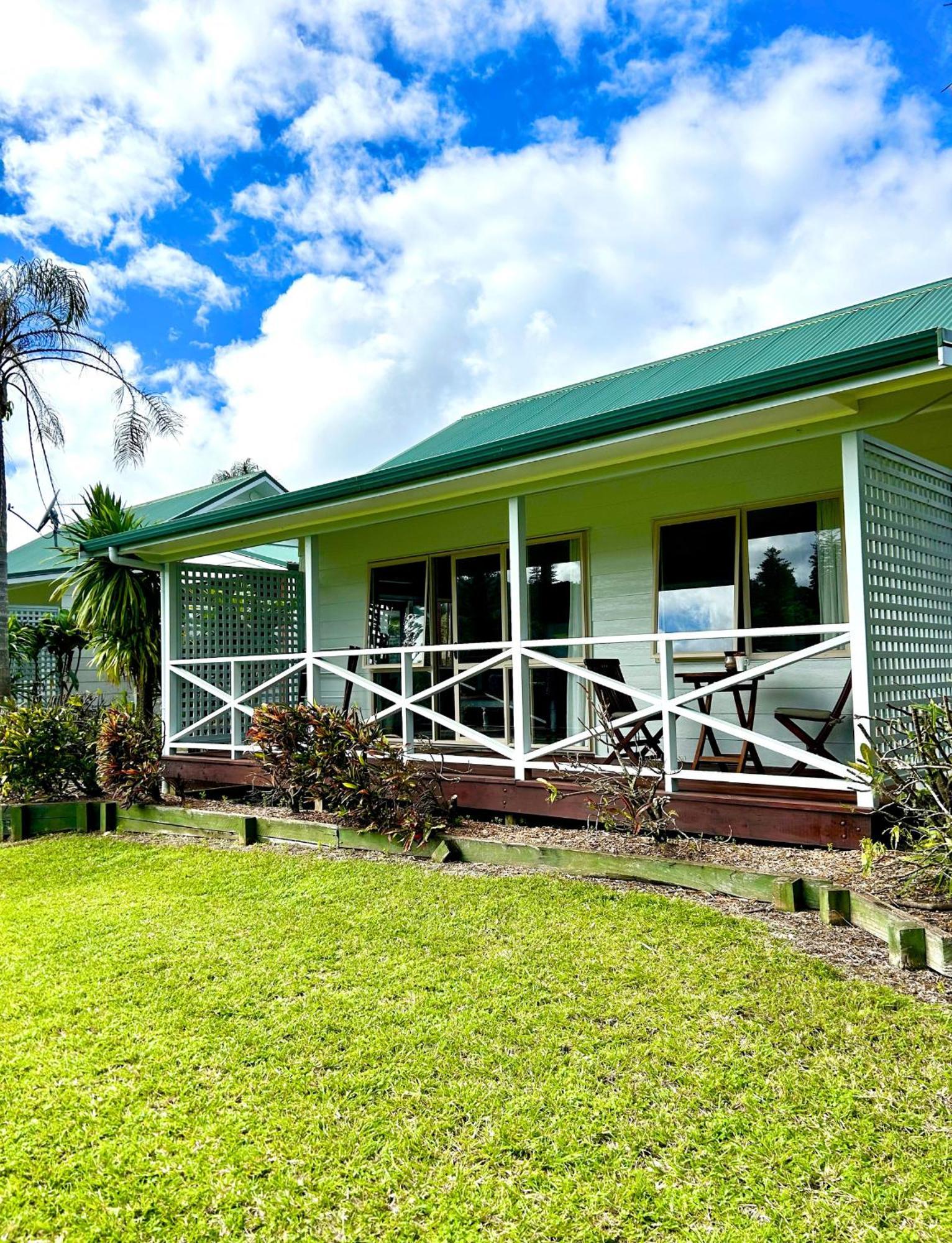 בורנט פיין Poinciana Cottages מראה חיצוני תמונה