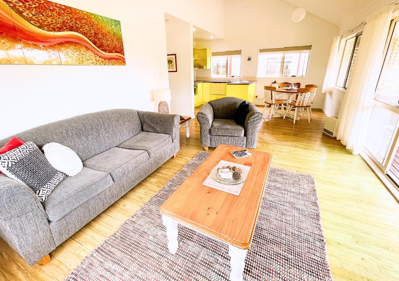 בורנט פיין Poinciana Cottages מראה חיצוני תמונה